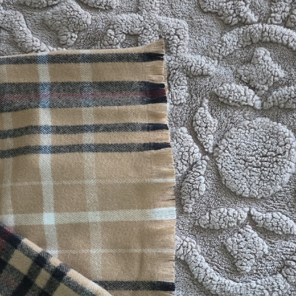 Banana Republic Tan and Black Plaid Scarf - Picture 3 of 5